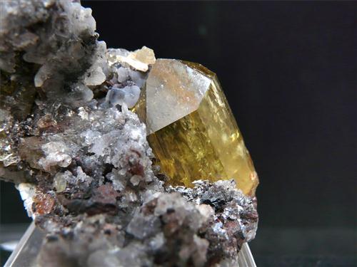 yellow apatite