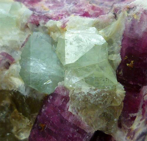 Londonite on Elbaite