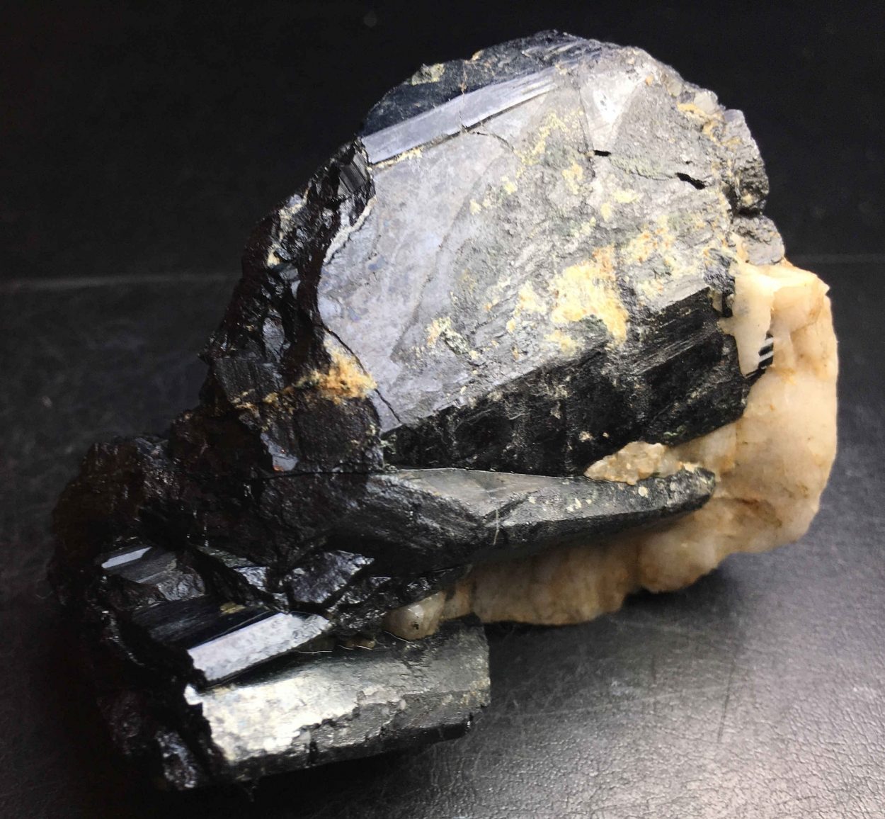 Chevkinite-(Ce) prismatic crystal, Ilmen Mountains, Russia