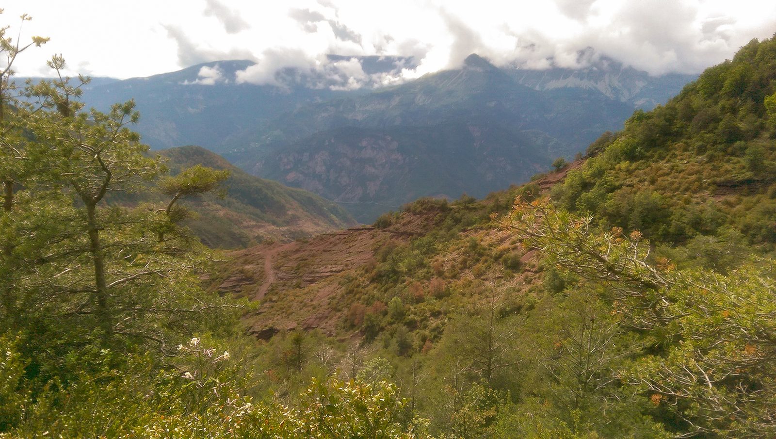 The valley above the Roua mines