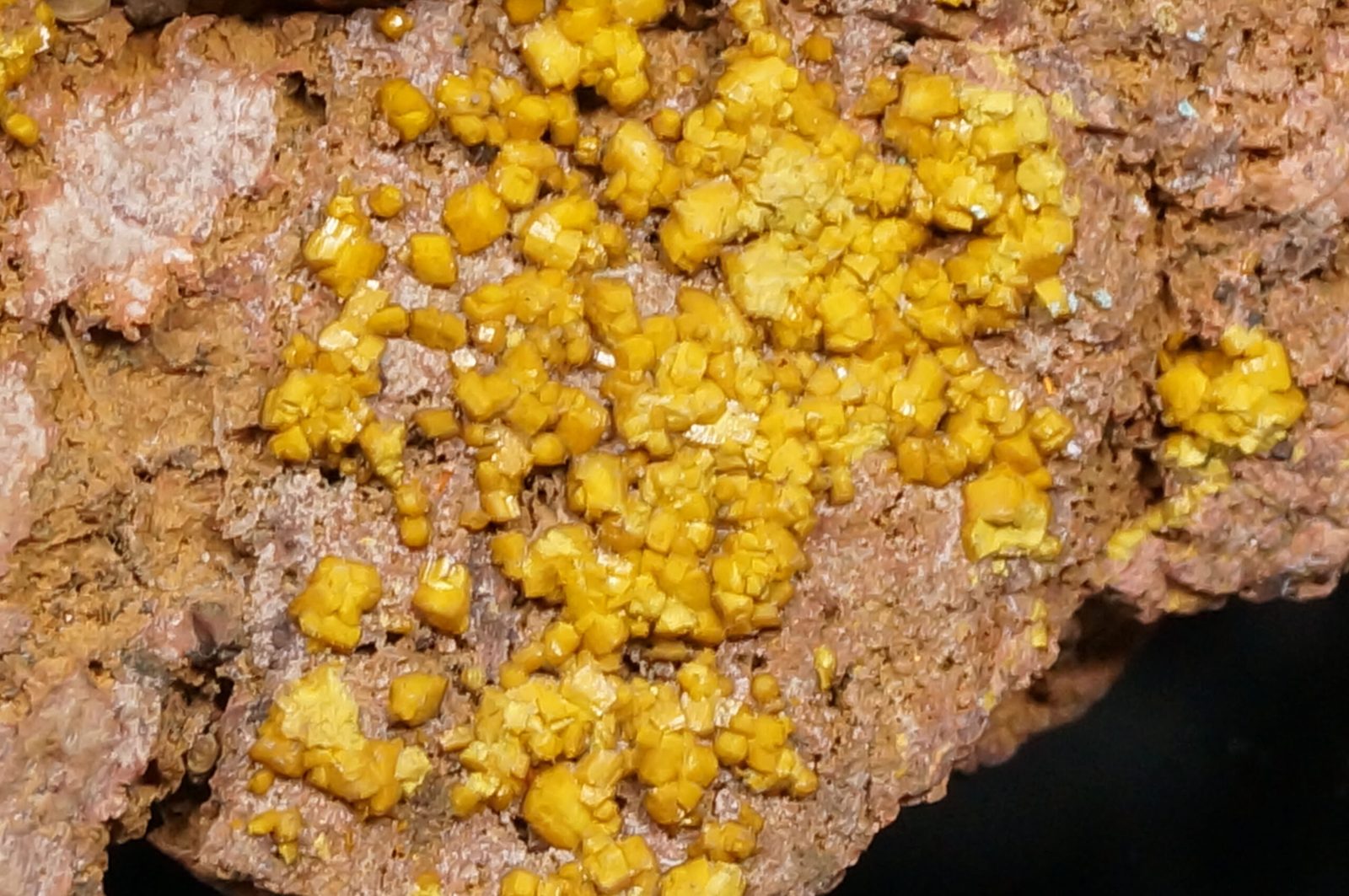 Soddyite