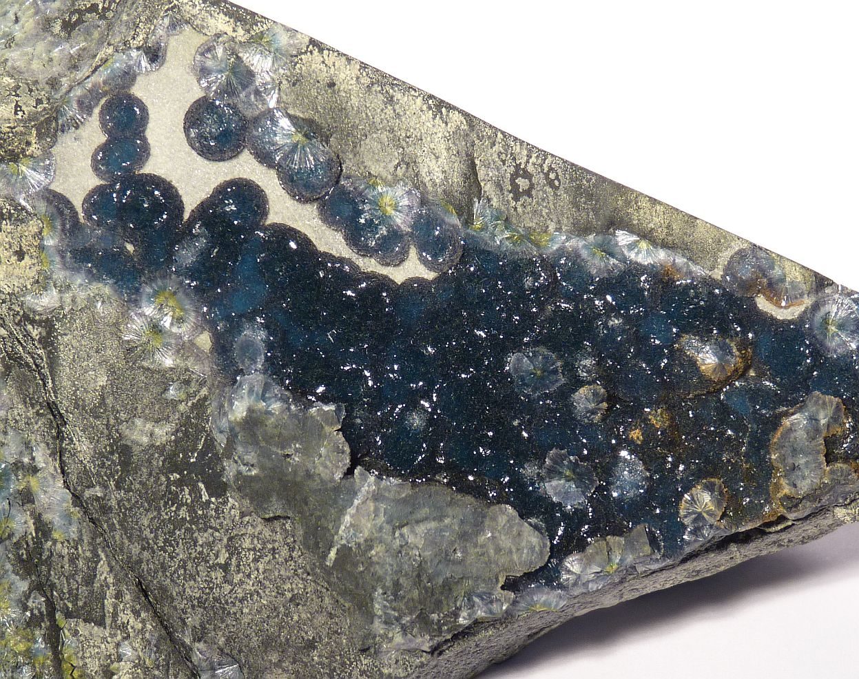 Wavellite